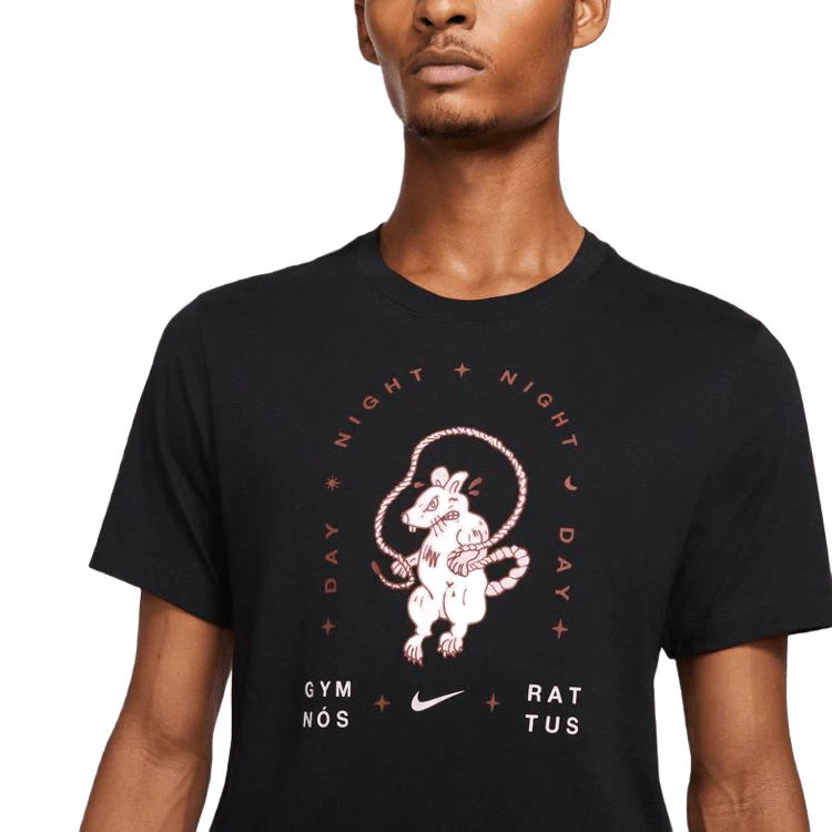 NIKE DRI-FIT  GRAPHIC TRAINING T-SHIRT - Image 3