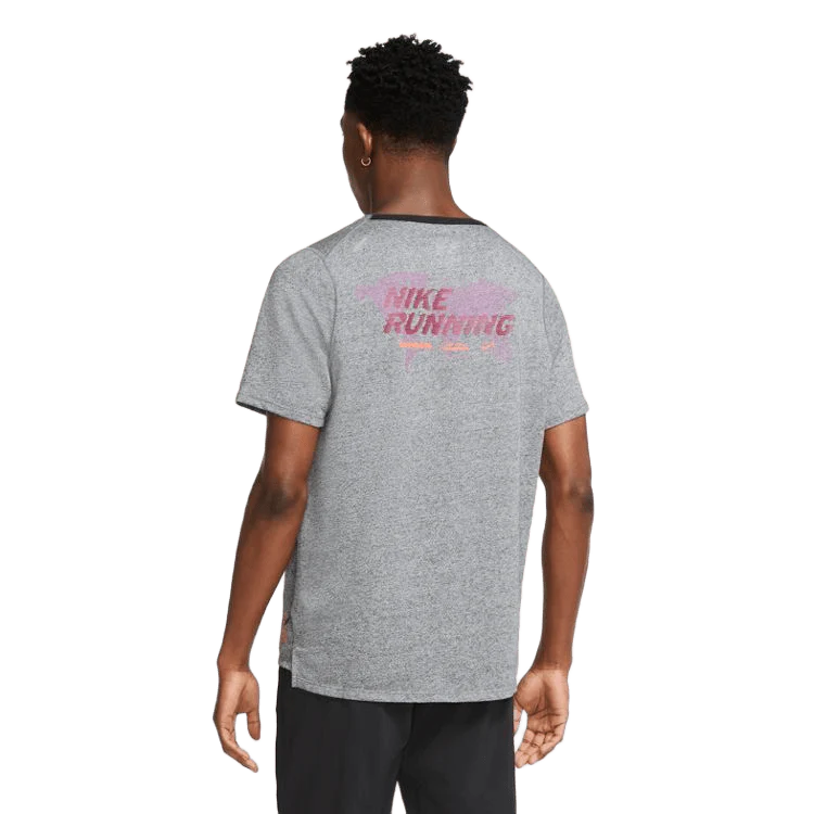 NIKE RISE 365 FUTURE FAST T-SHIRT - Image 2