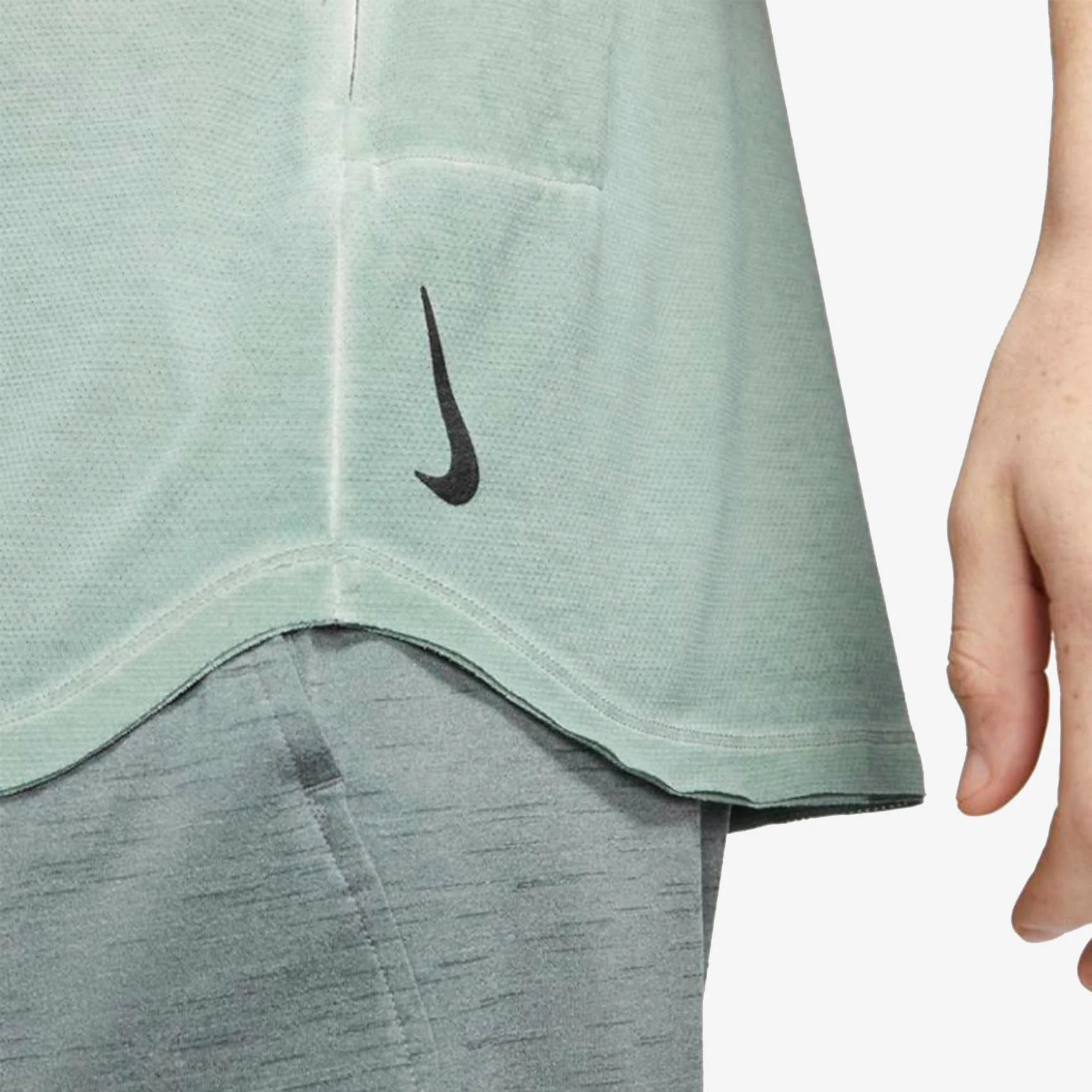 NIKE YOGA  SHORT-SLEEVE SPECIALTY-DYED TOP - Image 6