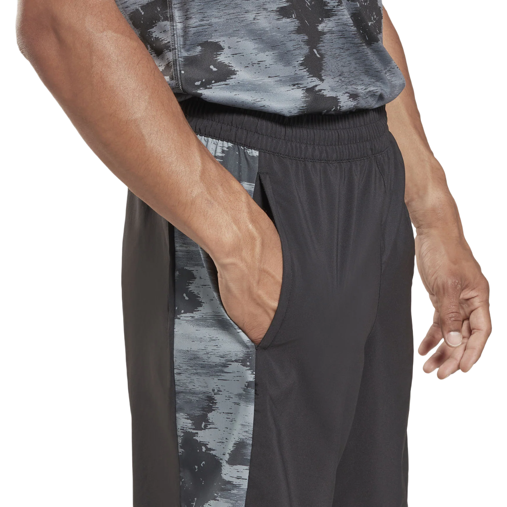REEBOK TRAIN CAMO SHORTS - Image 4