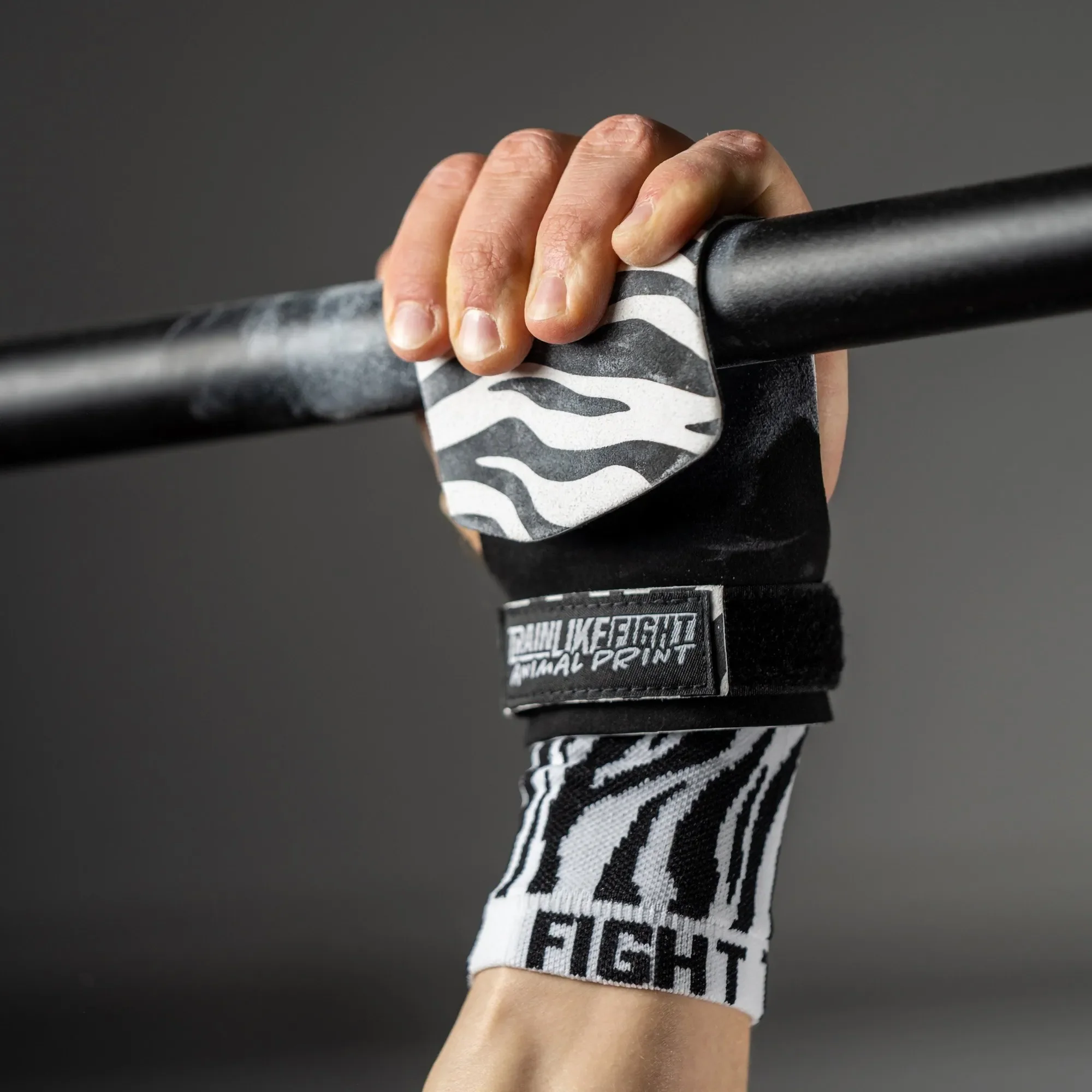 TRAINLIKEFIGHT ICON ZEBRA GRIPS - Image 2