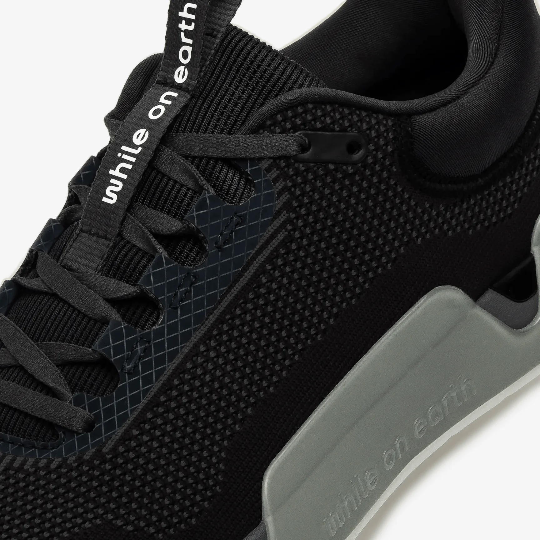 WHILE ON EARTH MOVE TRAINER - Image 8
