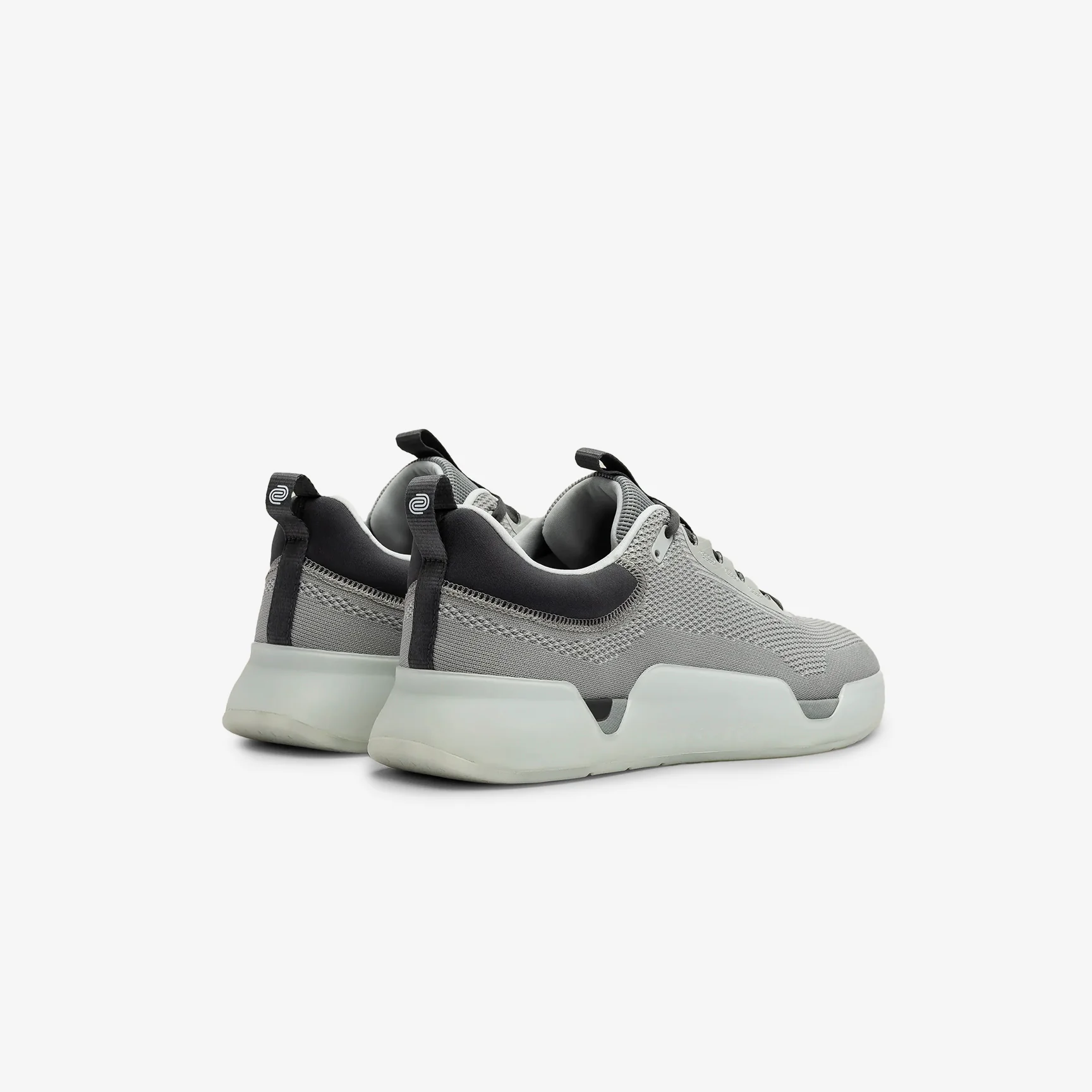 WHILE ON EARTH MOVE TRAINER - Image 4