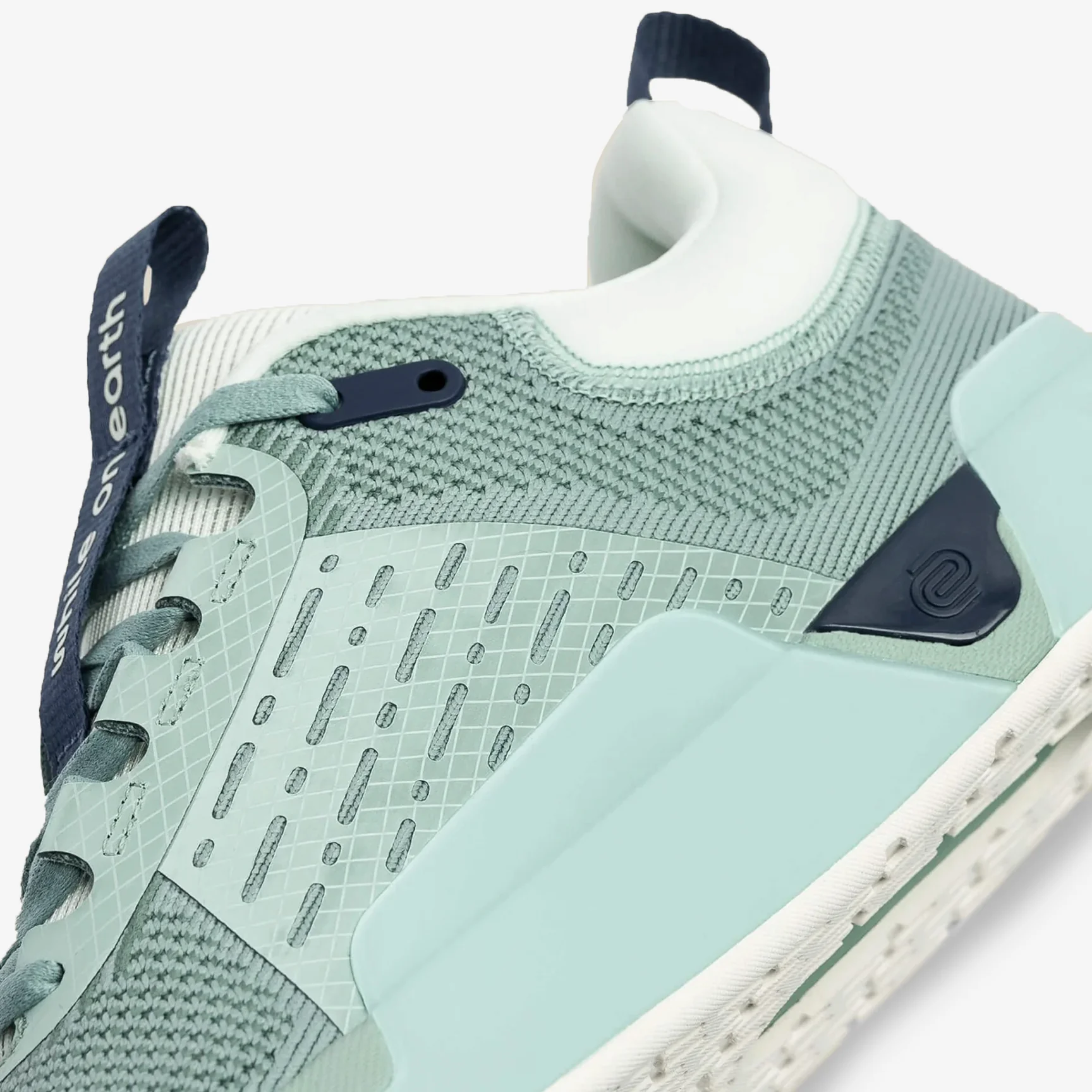 WHILE ON EARTH MOVE TRAINER - Image 8