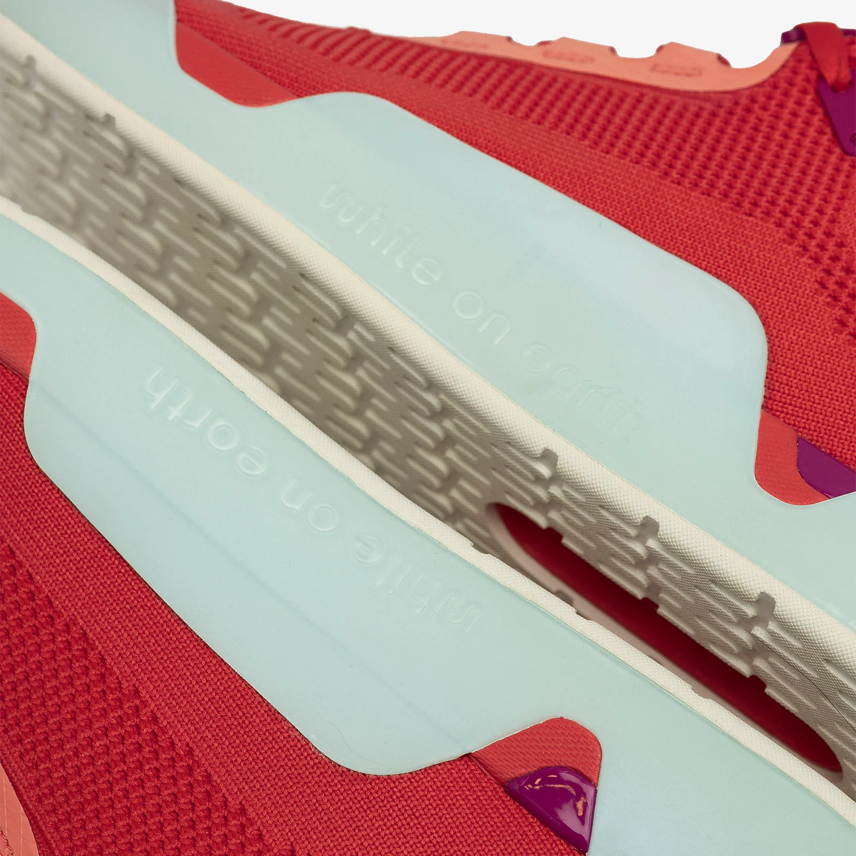 WHILE ON EARTH MOVE TRAINER - Image 8